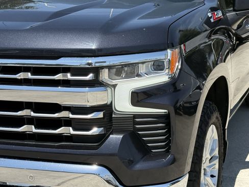 Used 2022 Chevrolet Silverado 1500 LTZ AWD/4WD image 11