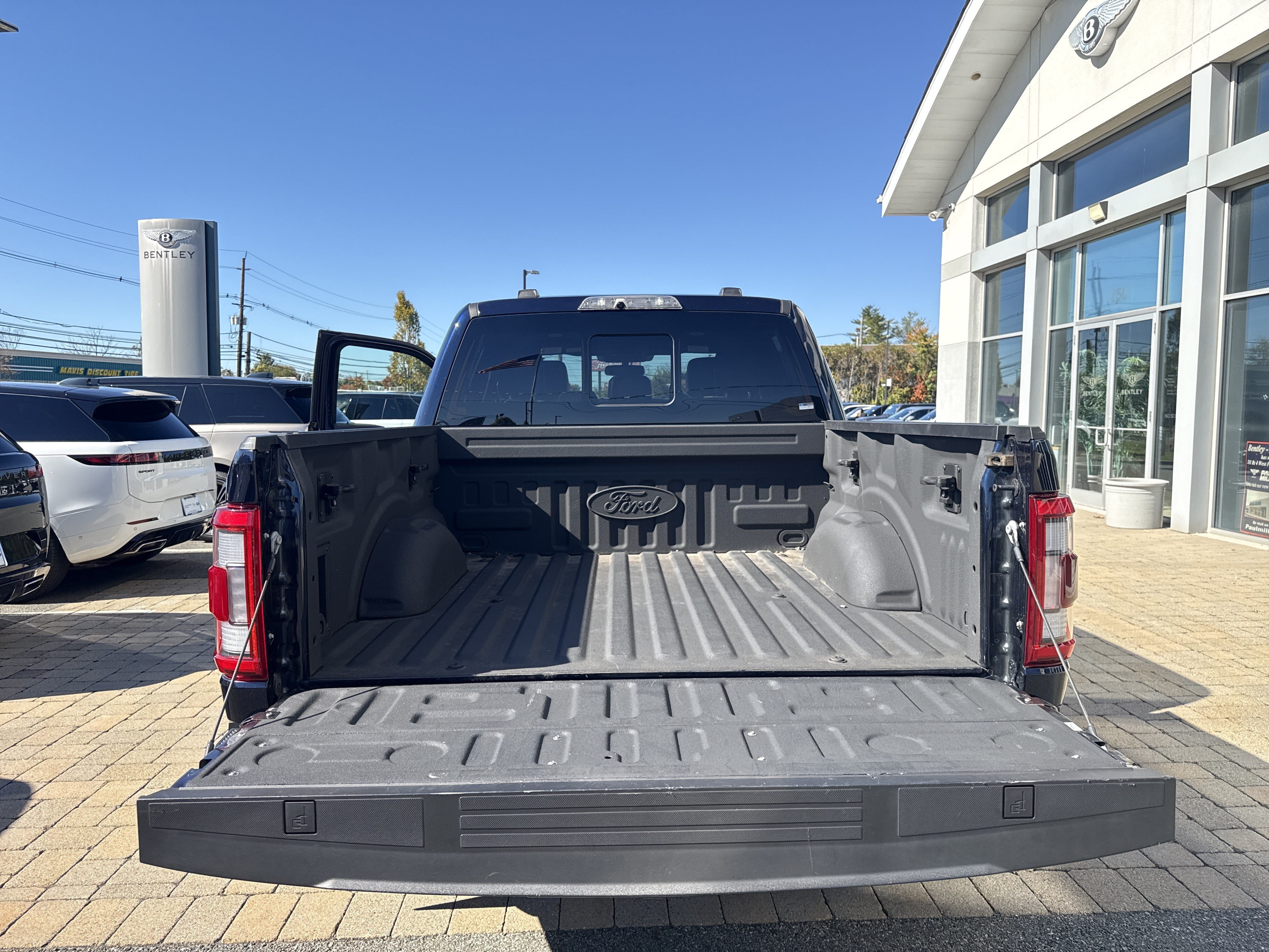 Used 2022 Ford F150 Raptor w/ Equipment Group 801A High AWD/4WD image 28