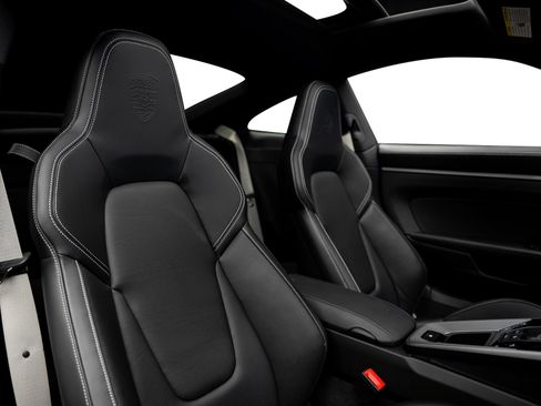 Used 2024 Porsche 911 Carrera S w/ Sport Package RWD image 33