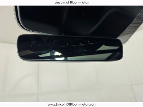 Used 2025 Lincoln Navigator Reserve image 70