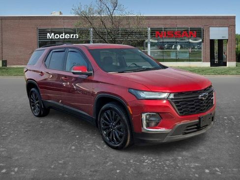Used 2023 Chevrolet Traverse RS AWD/4WD image 3