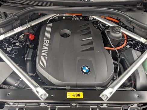 New 2026 BMW X5 xDrive50e w/ M Sport Package image 18