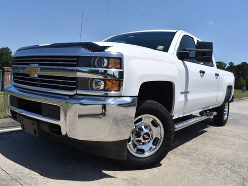 Used 2015 Chevrolet Silverado 2500 W/T w/ WT Convenience Package AWD/4WD image 5