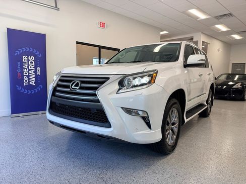 Used 2015 Lexus GX 460 Luxury AWD/4WD image 3