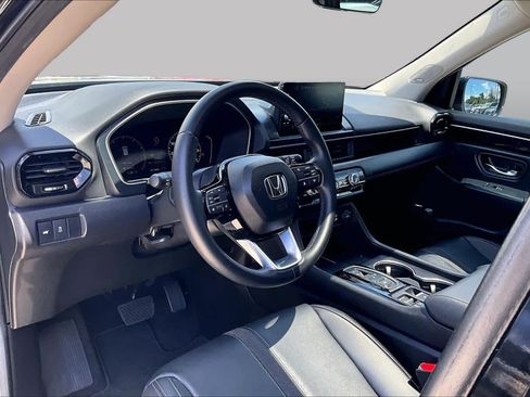 Used 2024 Honda Pilot Touring image 17