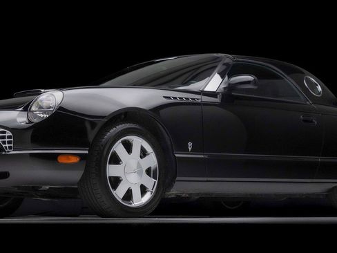 Used 2002 Ford Thunderbird image 28