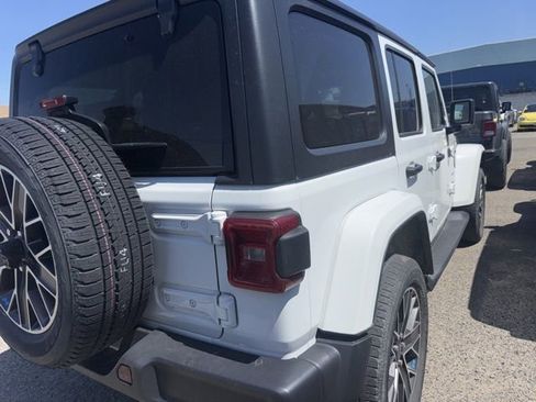 Used 2023 Jeep Wrangler Unlimited Sahara w/ Cold Weather Group AWD/4WD image 4