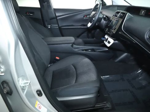 Certified 2018 Toyota Prius Two image 33