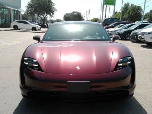 Used 2022 Porsche Taycan RWD image 2