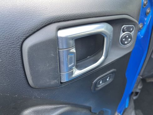 Used 2021 Jeep Gladiator Sport image 29