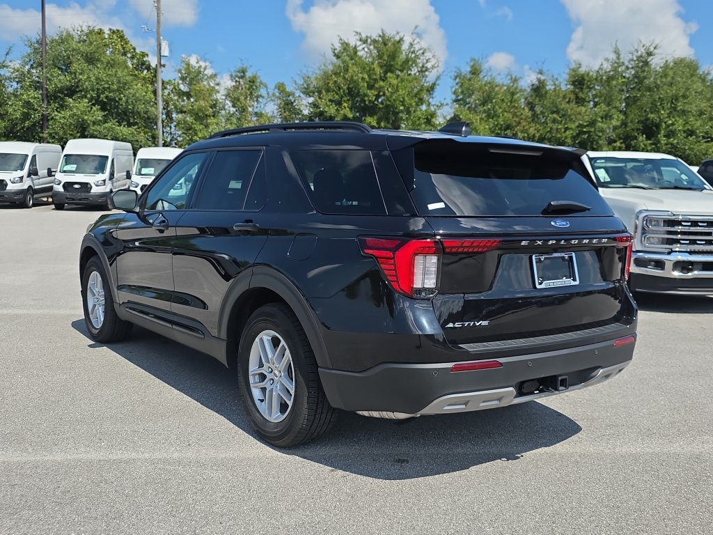 New 2026 Ford Explorer Active w/ Active Comfort Package RWD image 5
