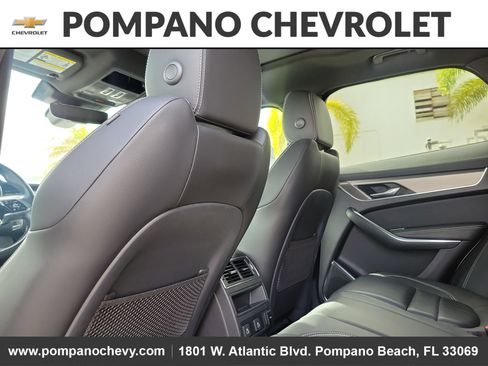 Used 2025 Jaguar F-PACE R-Dynamic S image 12