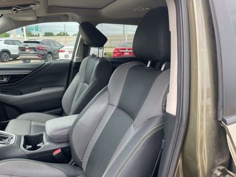 Used 2025 Subaru Outback Onyx Edition AWD/4WD image 11