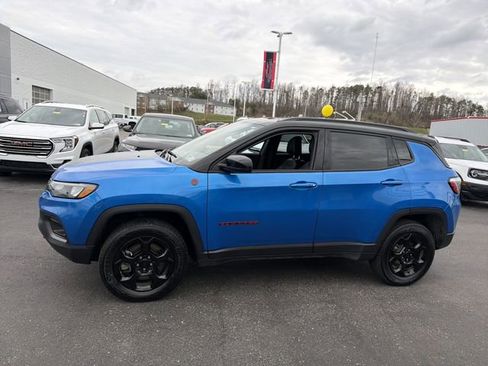 Used 2024 Jeep Compass Trailhawk AWD/4WD image 7