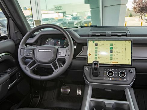 New 2026 Land Rover Defender 110 X AWD/4WD image 39