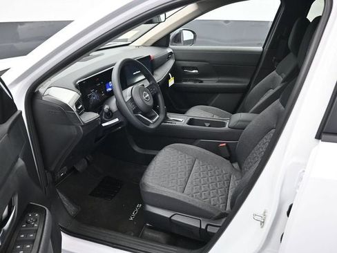 New 2026 Nissan Kicks SV w/ Cold Weather Package AWD/4WD image 9