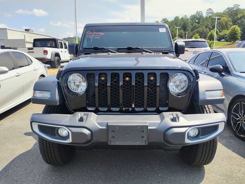 Used 2023 Jeep Gladiator Sport w/ Trailer Tow Package AWD/4WD image 2