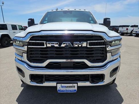 New 2026 RAM 5500 Tradesman AWD/4WD image 42