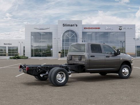 New 2026 RAM 3500 Tradesman AWD/4WD image 4