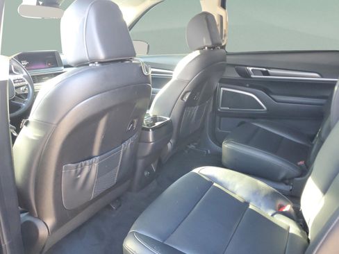 Used 2022 Kia Telluride S image 7