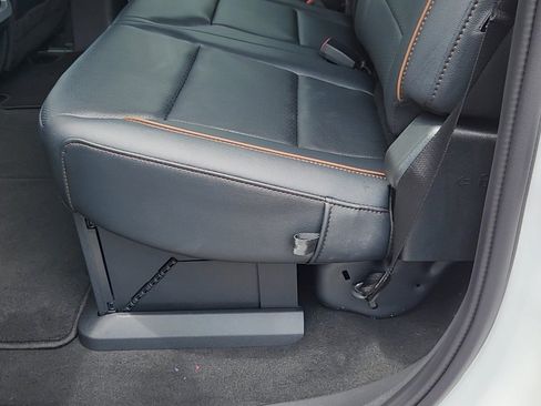 New 2025 Ford F350 Lariat w/ Lariat Ultimate Package image 21