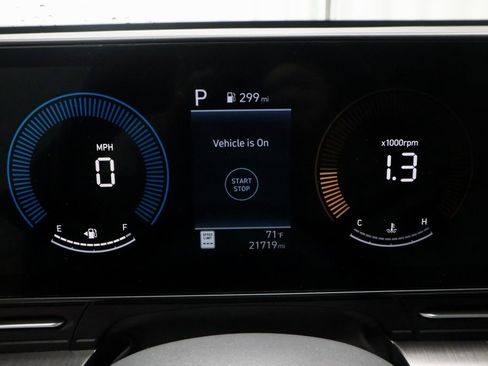 Certified 2025 Hyundai Kona SEL FWD image 27