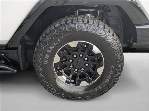 Used 2022 GMC Hummer EV Edition 1 w/ LPO, Illumination Package AWD/4WD image 23