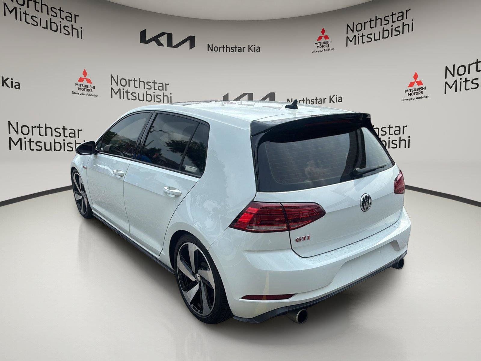 Used 2019 Volkswagen GTI SE w/ SE Experience Package FWD image 5