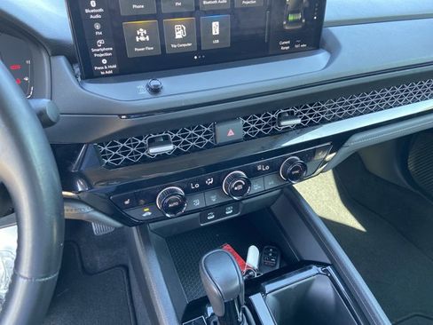 Used 2024 Honda Accord EX-L image 39
