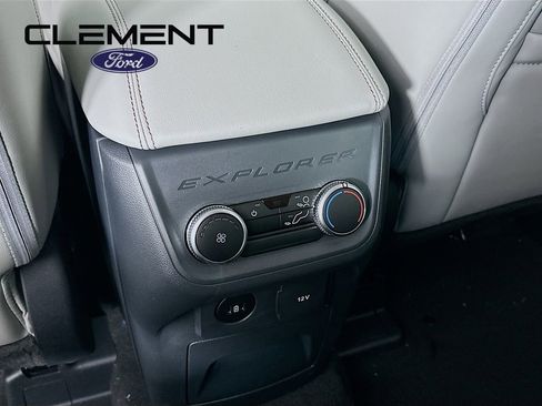 New 2026 Ford Explorer Active w/ Active Comfort Package image 30