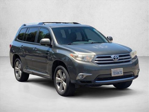 Used 2013 Toyota Highlander Limited FWD image 3