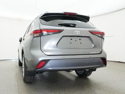 New 2026 Toyota Highlander Limited image 48