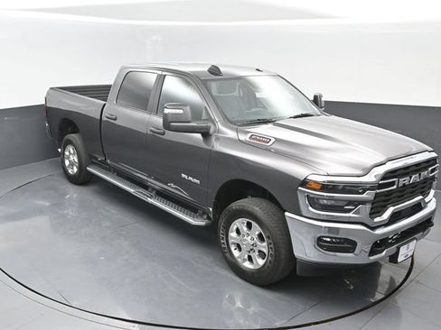 Used 2025 RAM 2500 Big Horn AWD/4WD image 15