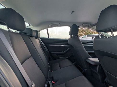 Used 2021 MAZDA MAZDA3 s image 12