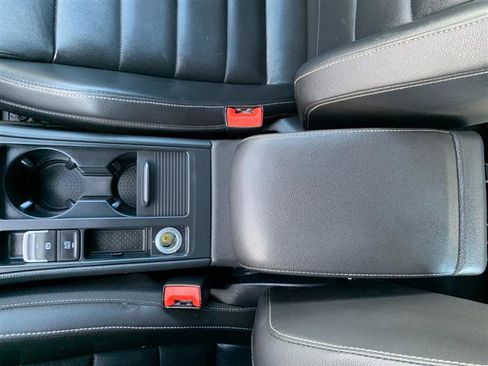 Used 2017 Volkswagen Golf 4-Door image 27