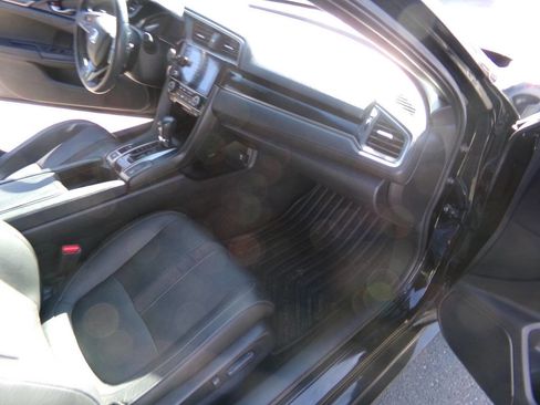 Used 2020 Honda Civic Sport Touring image 12