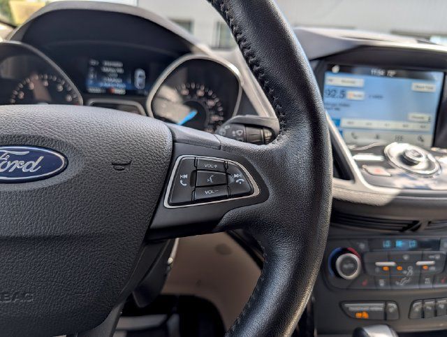 Used 2018 Ford Escape Titanium AWD/4WD image 19