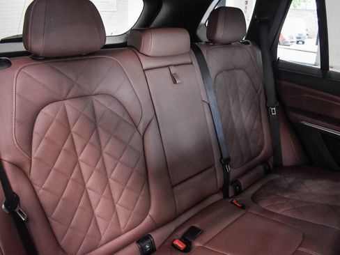 Used 2024 BMW X5 xDrive40i w/ M Sport Package AWD/4WD image 28