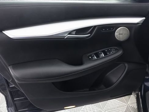 Used 2022 INFINITI QX50 Essential image 26