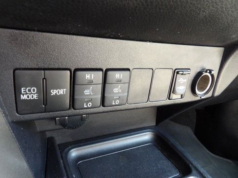 Used 2014 Toyota RAV4 Limited AWD/4WD image 21