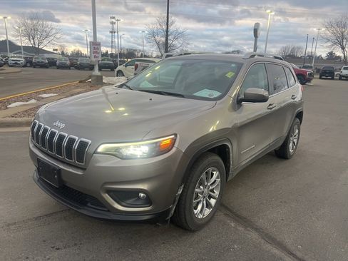 Used 2021 Jeep Cherokee Latitude Lux w/ Comfort/Convenience Group image 14