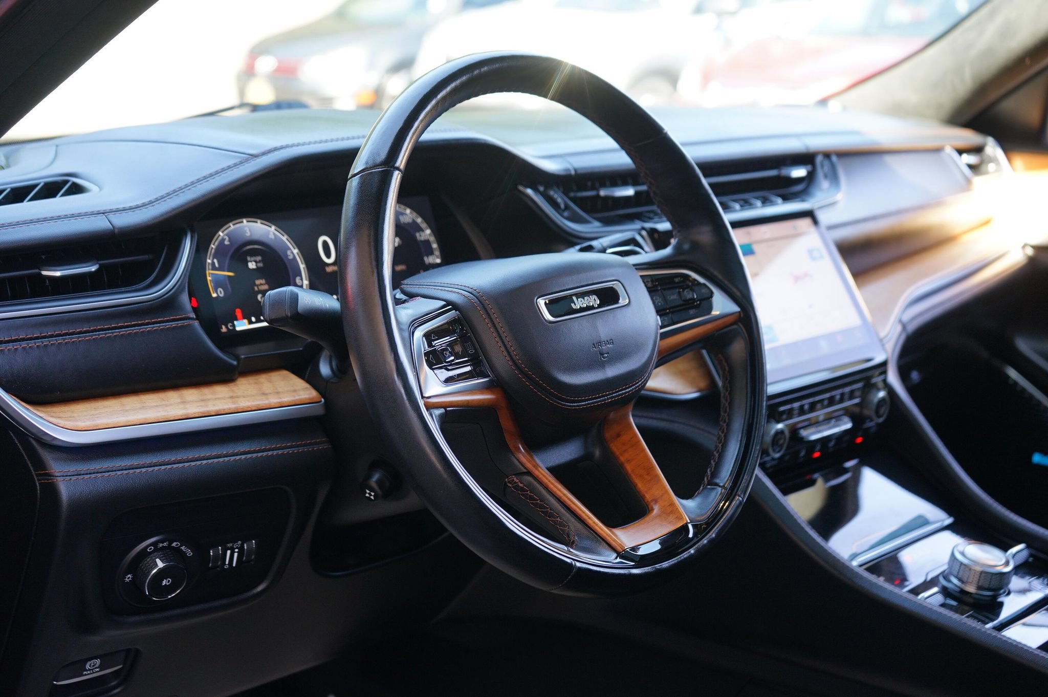 Used 2021 Jeep Grand Cherokee L Summit AWD/4WD image 13