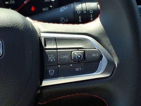 Used 2025 Jeep Compass Trailhawk AWD/4WD image 21