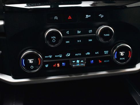 Used 2024 Ford Expedition XLT image 45