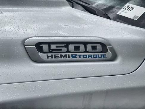 Used 2024 RAM 1500 Laramie RWD image 31