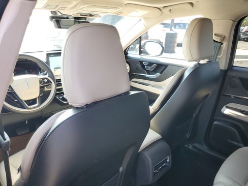 New 2026 Lincoln Corsair Premiere image 26