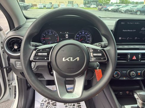 Used 2024 Kia Forte LXS FWD image 22
