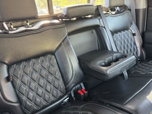 Used 2019 Chevrolet Silverado 1500 LTZ w/ LTZ Premium Package AWD/4WD image 30