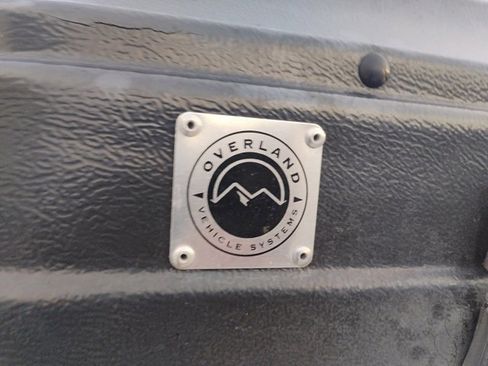 Used 2022 Jeep Gladiator Willys image 11