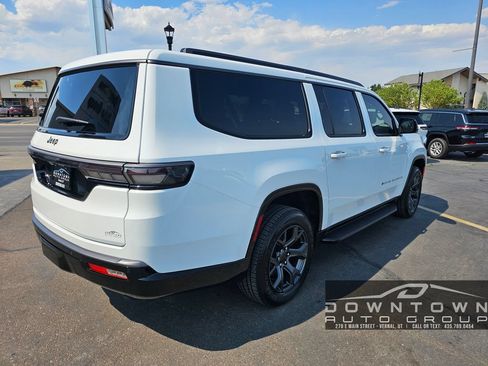 New 2026 Jeep Grand Wagoneer L Limited w/ Convenience Group I AWD/4WD image 3